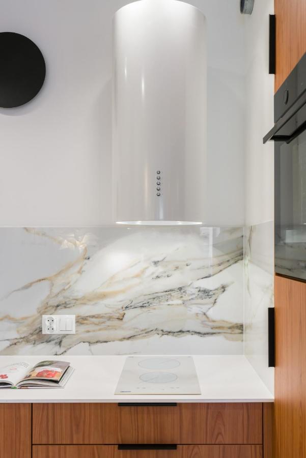 Wilczak Apartment With Free Garage Poznan By Noclegi Renters Exterior photo