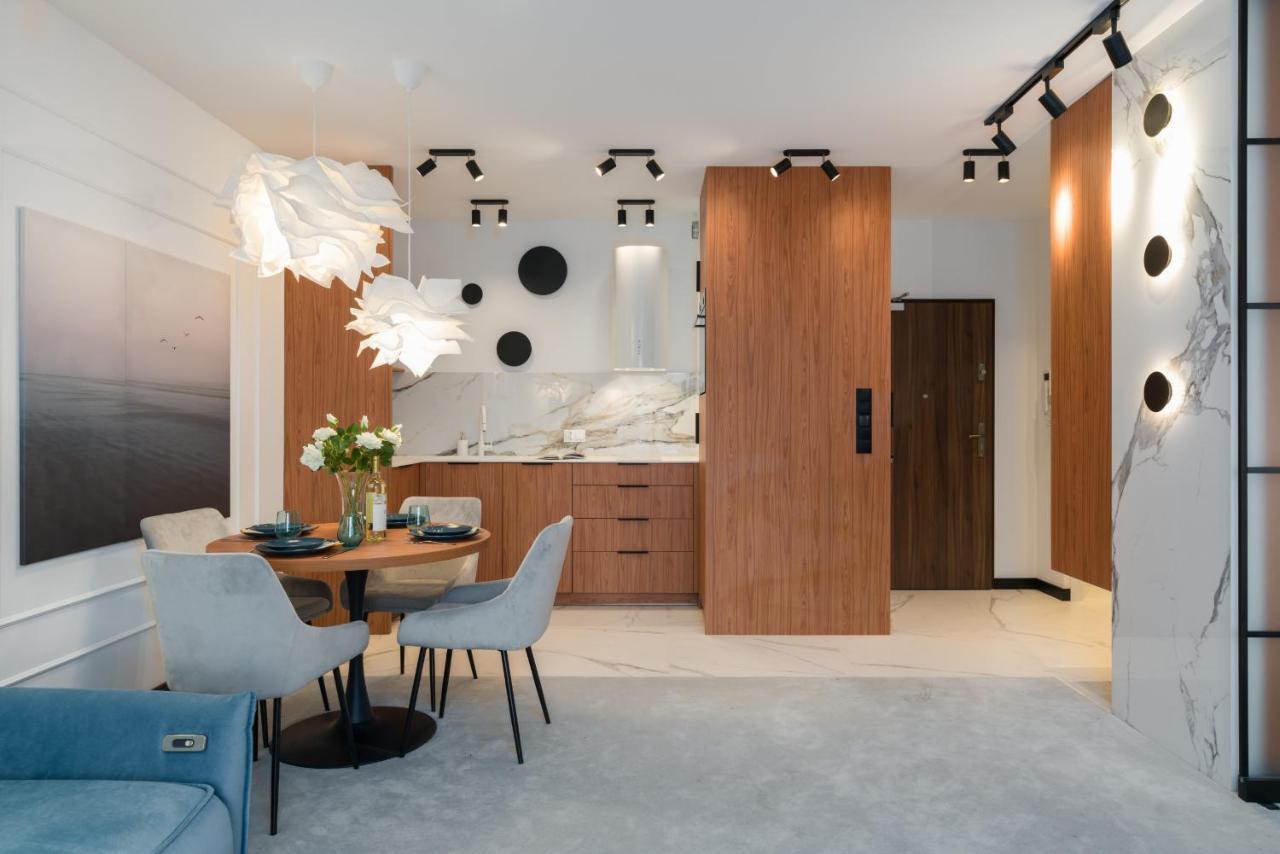 Wilczak Apartment With Free Garage Poznan By Noclegi Renters Exterior photo